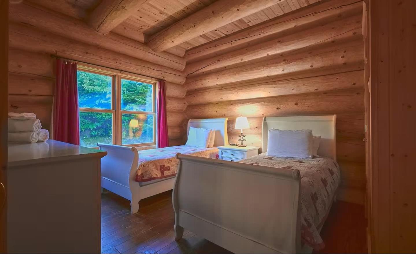 Executive Plus 44 - Majestic Log Chalet With Hot Tub Sauna Heated Pool And Close To Activities Mille-Isles Екстер'єр фото